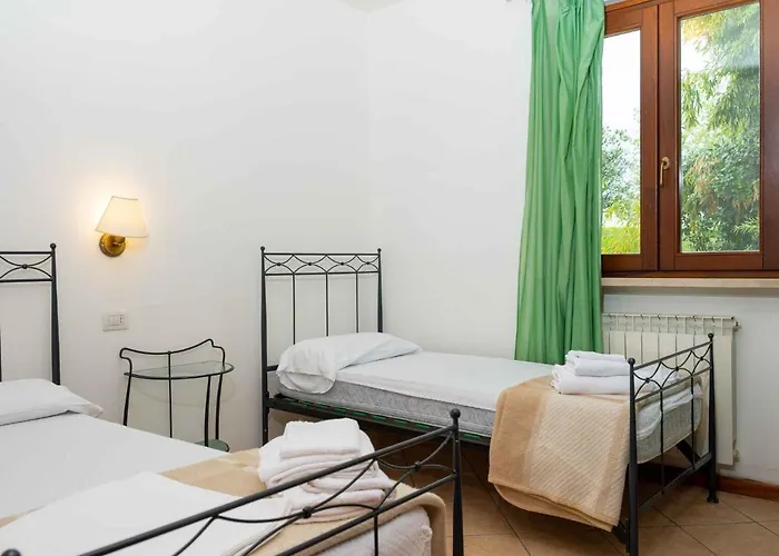 Apartment In - Gardasee 27141